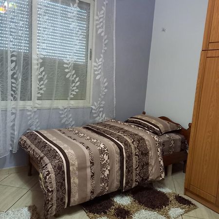 Flodril Appartment Durrës Esterno foto