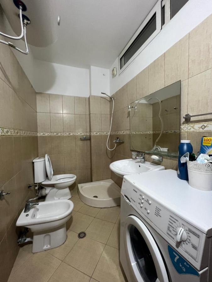 Flodril Appartment Durrës Esterno foto